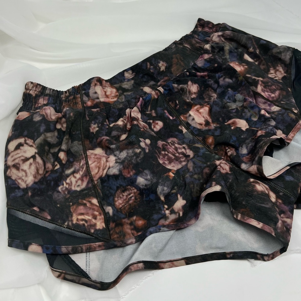 Lulu Lemon Floral Hottie Hot Low Rise 2.5in Shorts